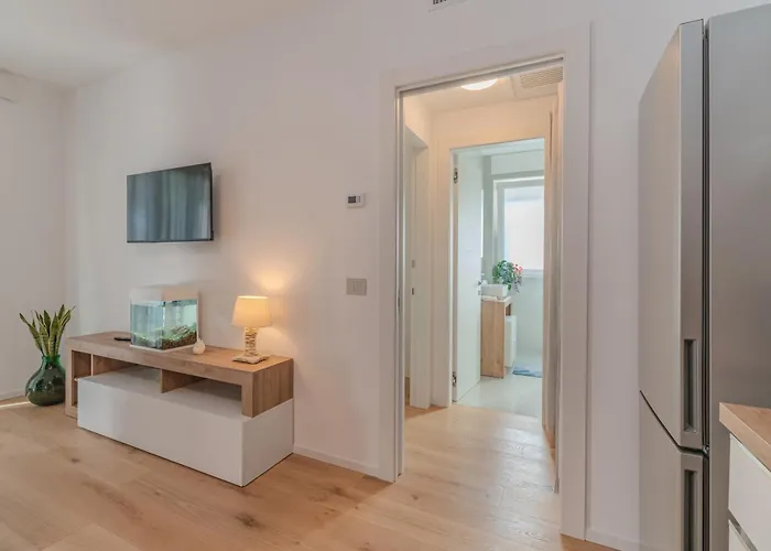 Blu 2b At شقة باري